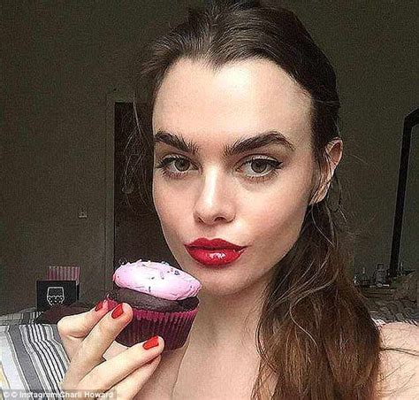 Plus Size Model Charli Howard Posts A Naked Selife Daily Mail Online