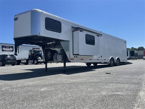 85x36 Gooseneck Toy Hauler With Living Quarters For Sale In Cochran