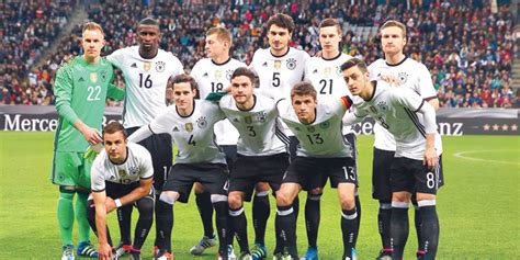 وش تبون المنتخب الي انزل عليه. المنتخب الألماني يبدأ استعداداته ليورو 2016