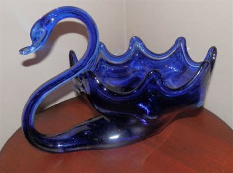 Vintage Cobalt Blue Art Glass Swan Bowl Centerpiece Ebay Blue Art Glass Art Art Glass Bowl