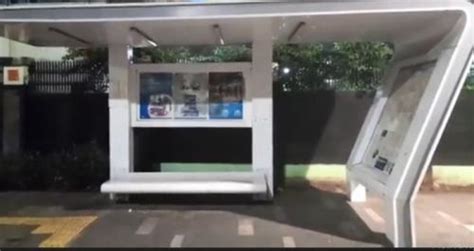 Viral Sejoli Mesum Di Halte Bus Kawasan Senen Jakarta Pusat Okezone