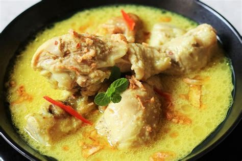 Resep Opor Ayam Cocok Dimakan Bersama Ketupat Saat Lebaran