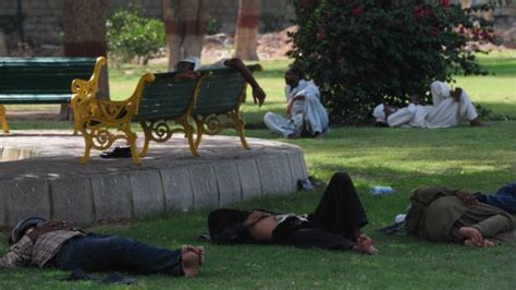 پاکستان میں گرمی کی لہر Bbc News اردو