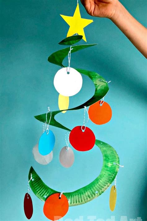 Make These Super Simple Christmas Crafts With Your Kids This Season