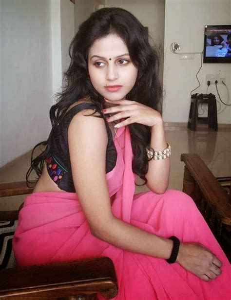 Beautiful Indian Girl And Bhabhi Pics Hot Indian Ladies