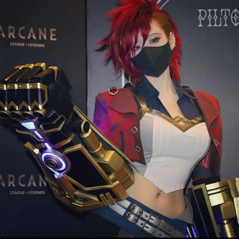 Pin By Fer0 On Arcane In 2022 Cosplay League Of Legends Vi League