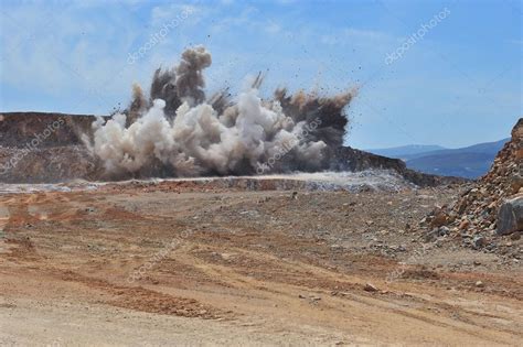 Blasting Mining — Stock Photo © Emrahselamet 39332371