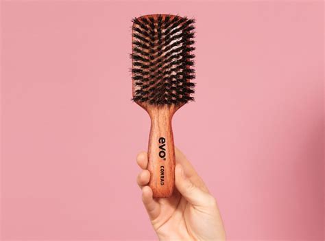 4 Perfect Hair Brushes For Frizzy Hair