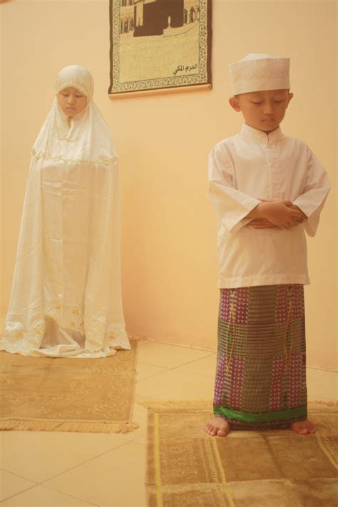 Maybe you would like to learn more about one of these? Niat dan Tata Cara Sholat Witir 3 Rakaat di Masjid ...