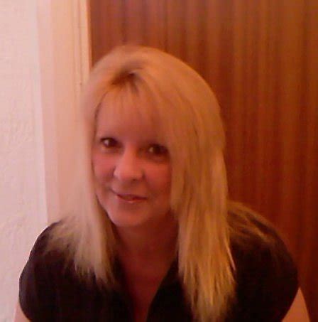 Forevertrue From Ashford Is A Local Granny Looking For Casual