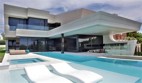 Futuristic Home In Madrid Spain