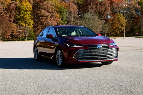 The All-New Toyota Avalon Hybrid Combines Luxury With Efficiency — Auto ...