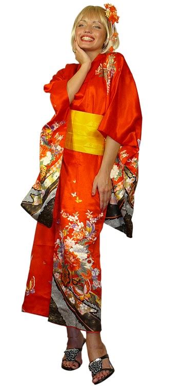 Японское шелковое кимоно с росписью 1960 е гг Японская традиционная