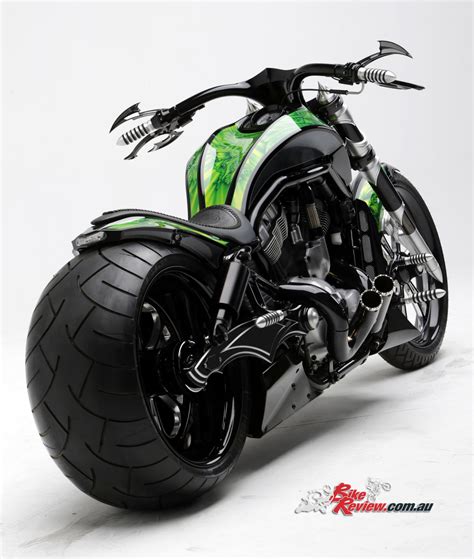 Unser verkaufsraum ist aktuell wieder ohne vorherige termibuchung für dich geöffnet. Custom: Pega Custom Cycles - Neon Black V-Rod - Bike Review