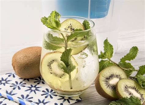 Infused Water Cocktails Für Heiße Tage