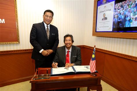 Skim perkhidmatan ini membatalkan skim perkhidmatan pegawai pendidikan pengajian tinggi yang berkuat kuasa pada 1.1.2008 (pekeliling perkhidmatan bilangan 33 tahun. PUTRAJAYA, 1 Nov - Universiti Putra Malaysia (UPM) telah ...