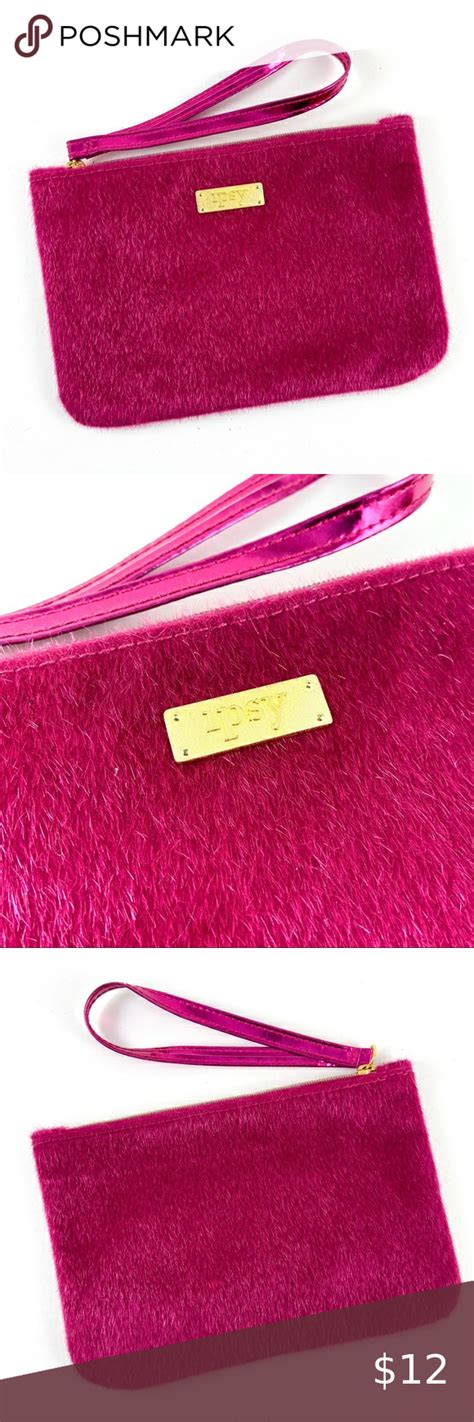 Ipsy Makeup Bag Pink Fuzzy In 2020 Ipsy Makeup Bag Pink Bag Ipsy Bag