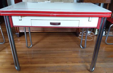 These cupboards may be ideal for just about any kitchen. Ingram-Richardson Porcelain /Enamel Top Kitchen Table ...