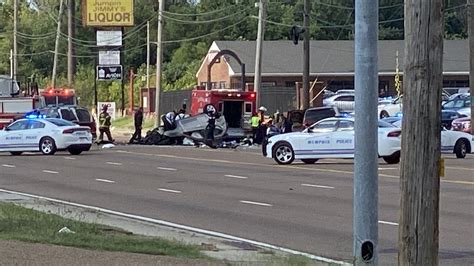 Two Men Injured In Four Vehicle Crash In Southwest Memphis