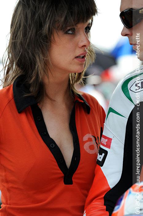 Wsbk Assen Lumbrella Girl Du Team Aprilia Alitalia Racing