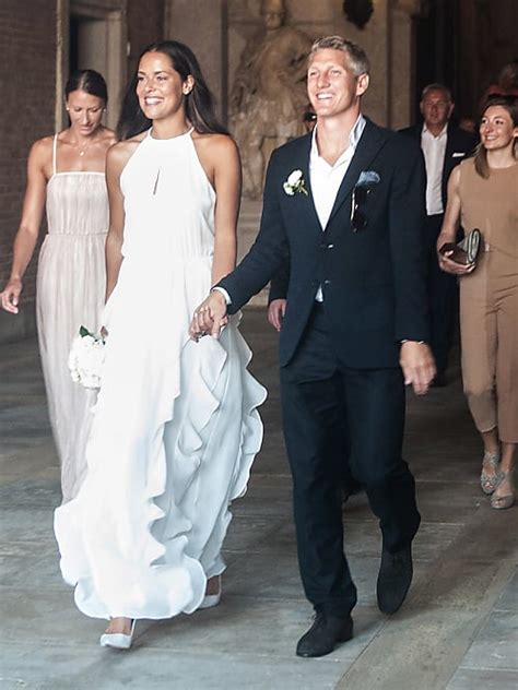 Get the latest player stats on steffi graf including her videos, highlights, and more at the official women's tennis association website. Die Schweinsteiger Hochzeit: Wir lieben Anas Kleid | Stylight