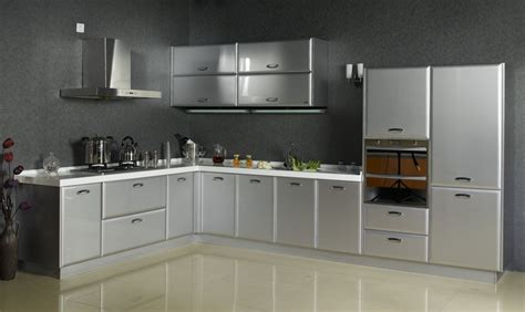 For a neat and tidy look, people prefer white, cream, lavender, yellow, baby pink etc. Types of Modular Kitchen Layouts