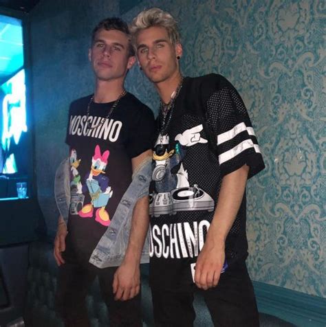 That being said, they do pop up on red. Brad Mondo Bio | Age, Wiki, Net worth, Height, Sexuality, Boyfriend