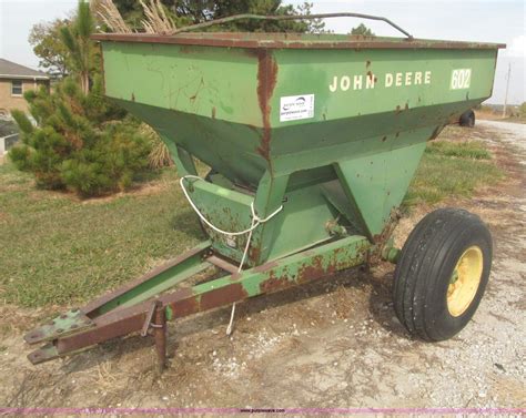 John Deere 602 Fertilizer Spreader In Eagle Ne Item F7168 Sold
