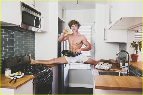 Logan Paul Goes Shirtless For Paper Magazine Logan Jake Paul Logan Paul Kong Logan Jake