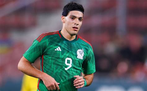qatar 2022 why is raul jimenez not starting for mexico vs poland