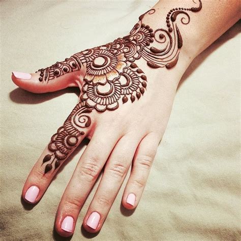 Simple Mehndi Designs One Hand Mehndi Designs New Henna Designs Mehndi9