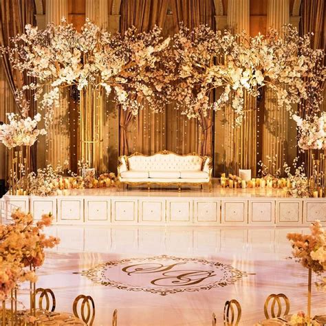 23 Gorgeous Stage Decor Ideas For A Luxurious Wedding Wedmeplz