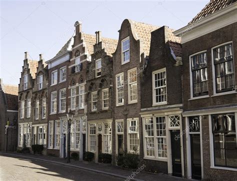 Old village dordrecht in Holland – Stock Editorial Photo © compuinfoto