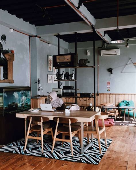 7 Café di Jogja yang Modern & Memiliki Konsep Kekinian