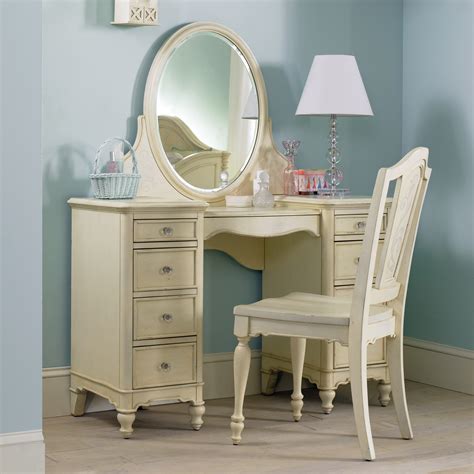 Shop for bedroom vanity tables for the bedroom online at coleman furniture! Hooker Furniture Ava Bedroom Vanity Set at Hayneedle