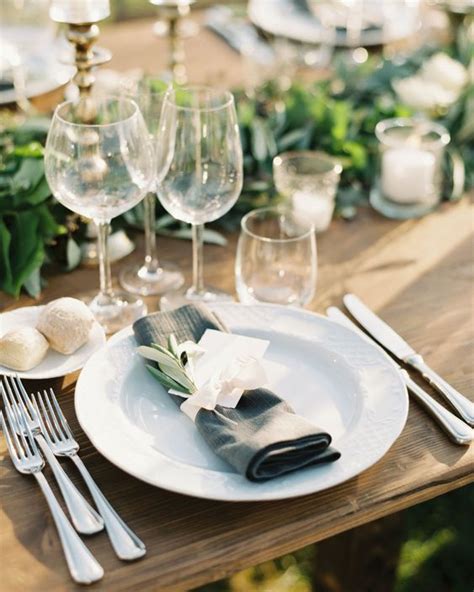 A Wedding In Tuscany So Romantic Reception Napkin Wedding Plates