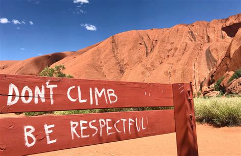 Visiting Uluru Ayers Rock Best Way For Tourists To Visit Uluru