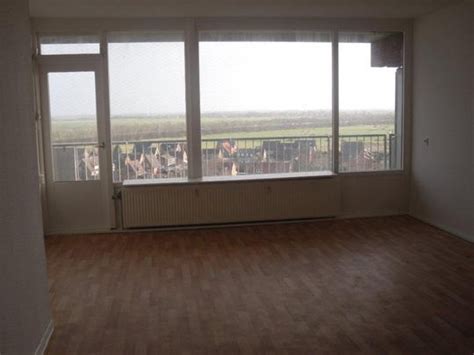 Die wohnung verfügt über eine hochwertige einbauküche, ein… Immobilien-Emden und Ostfriesland - Wohnung im 10. OG in ...