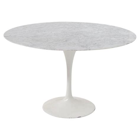 Round Marble Top Saarinen Dining Table At 1stdibs Round Marble Top