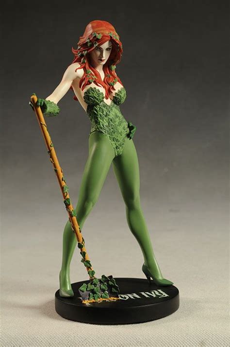 Dc Direct Poison Ivy Cover Girls Dcu Statue Poison Ivy Comics Girls