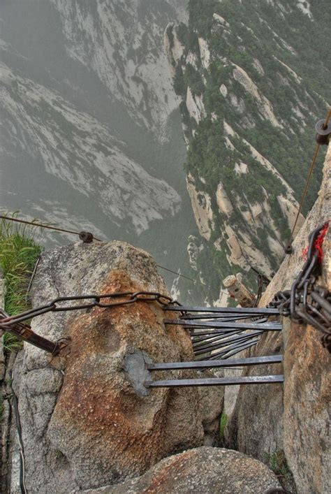 The Most Dangerous Hiking Trail In The World Pictolic