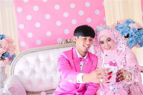 Reddit gives you the best of the internet in one place. Pelamin Kahwin Tema Hello Kitty | Blog Sihatimerahjambu