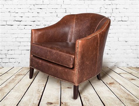 A small armchair that is easy to move is perfect for offering some extra seating when you have guests over. Leather club chair - Seating