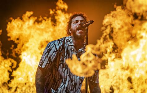 Hollywood's bleeding, vampires feeding, darkness turns to dust everyone's gone but no one's leaving post malone explained the following about the whole album and this song in particular in an interview with spotify, .i feel like, in l.a. Listen to Post Malone's new album 'Hollywood's Bleeding'