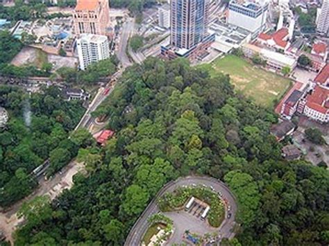 Untuk lebih jelasnya simak saja uraian di bawah ini tentang 6 tempat paling angker (berhantu) di malaysia: The Antics of Husin Lempoyang: Rumah paling berhantu di ...