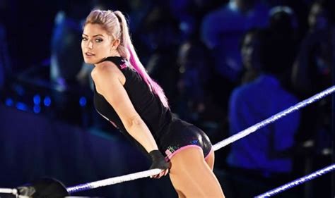 Wwe Superstar Alexa Bliss Takes Shots At Disrespectful Raw Fans After