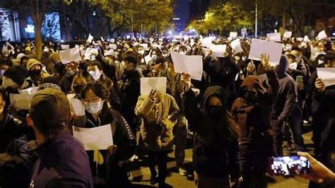 China Protest Chinese Crowds Hold Up Blank Sheets To Hit Out At