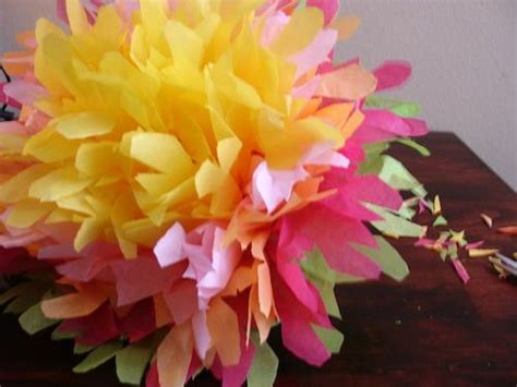 10 Ways To Make Giant Tissue Paper Flowers Guide Patterns