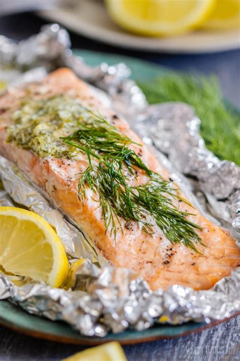 Sprinkle salt and pepper on the salmon fillets. Grilled Salmon Foil Packets - Happy Foods Tube