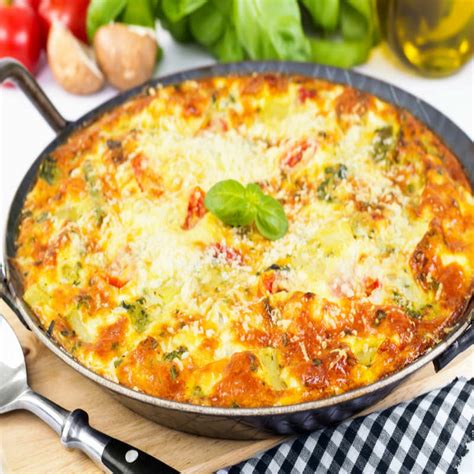 Though the health benefits of eggs are astounding, it's not rare to come across somebody who doesn't like eggs. Baked Omelette Recipe: How to Make Baked Omelette